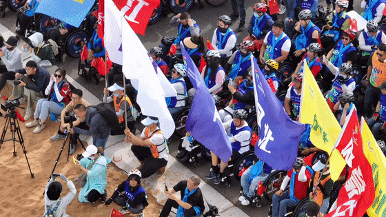 Corrida em cadeira de rodas 
