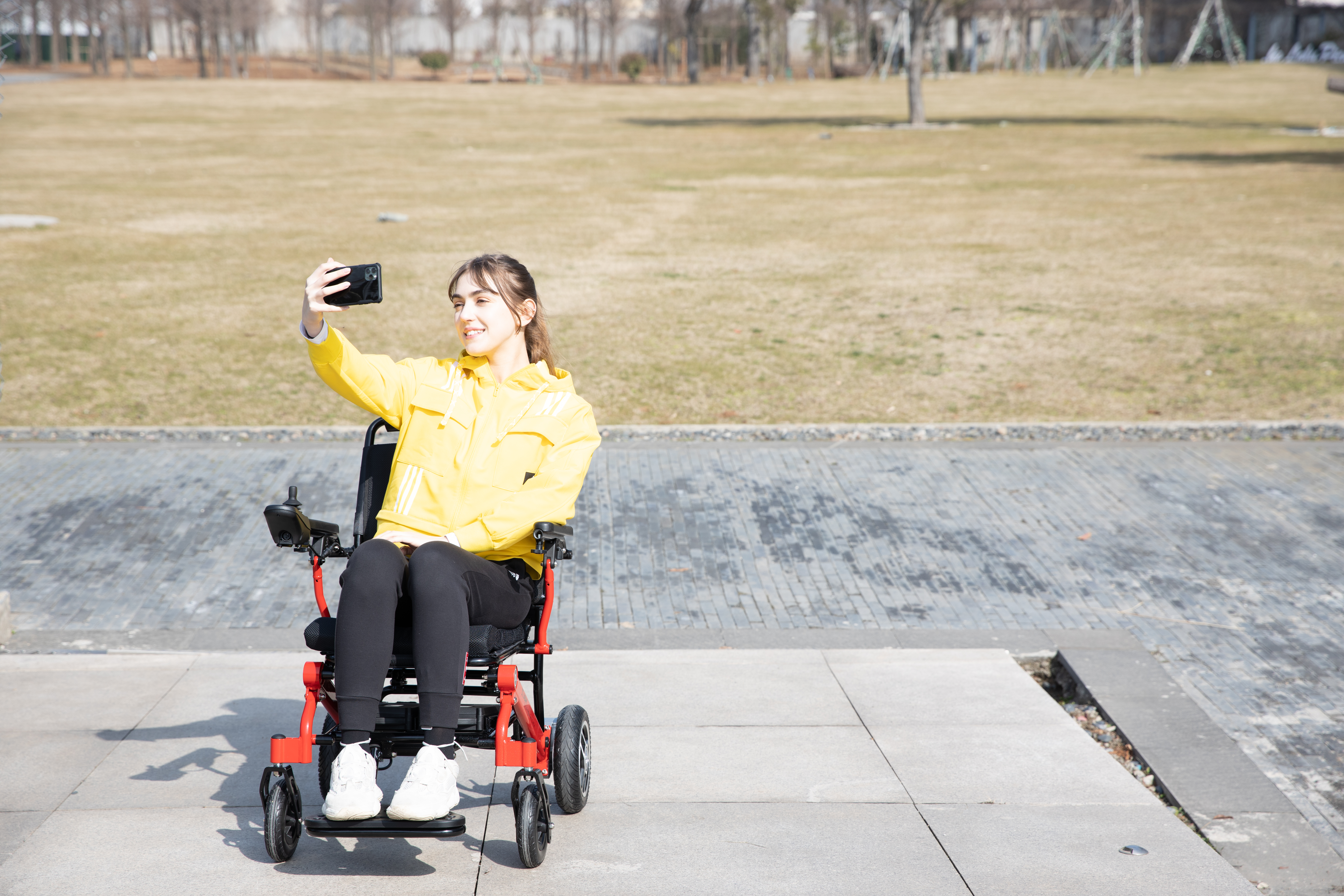 14 coisas sobre cadeiras de rodas el&eacute;tricas que seus filhos n&atilde;o querem que voc&ecirc; saiba
